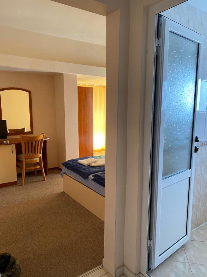 Family Hotel Neptun - Lozenets Eksteriør billede