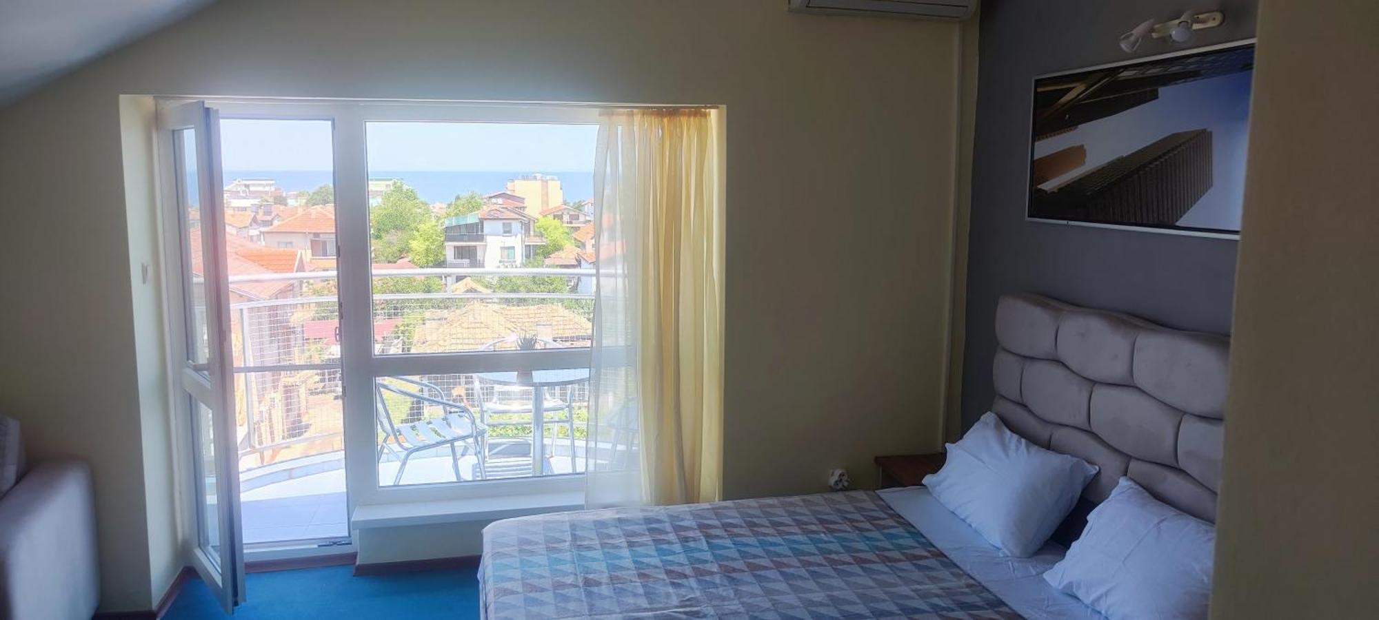 Family Hotel Neptun - Lozenets Eksteriør billede